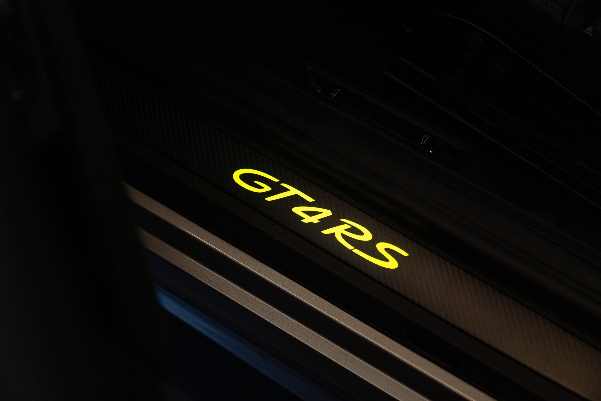 Porsche CAYMAN 718 GT4 RS “weissach” 