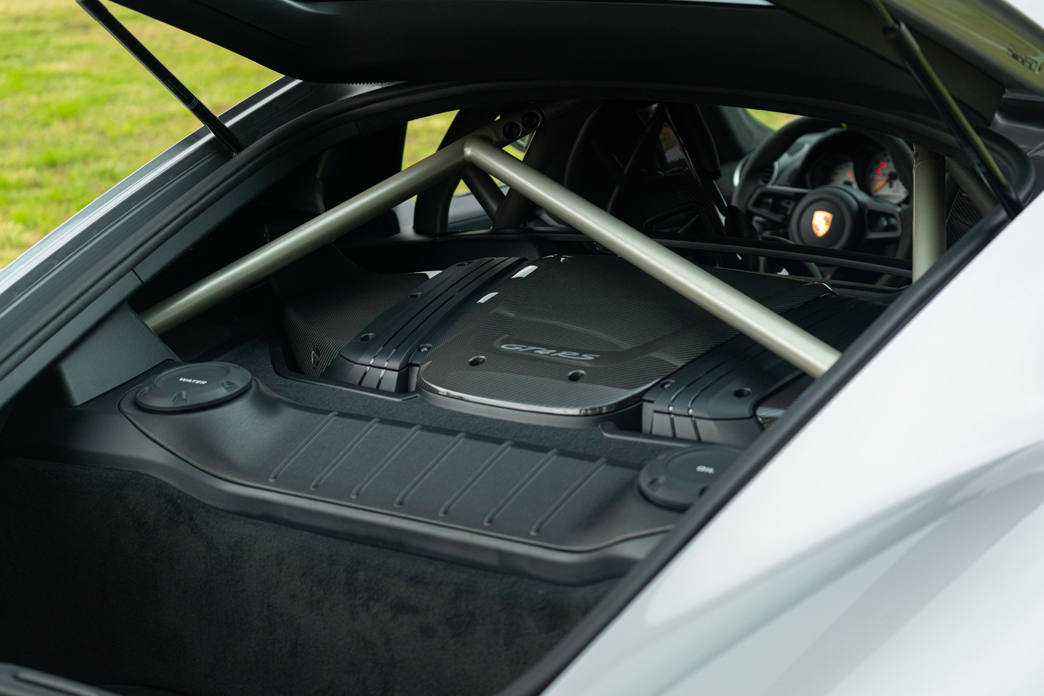 Porsche CAYMAN 718 GT4 RS “weissach” 