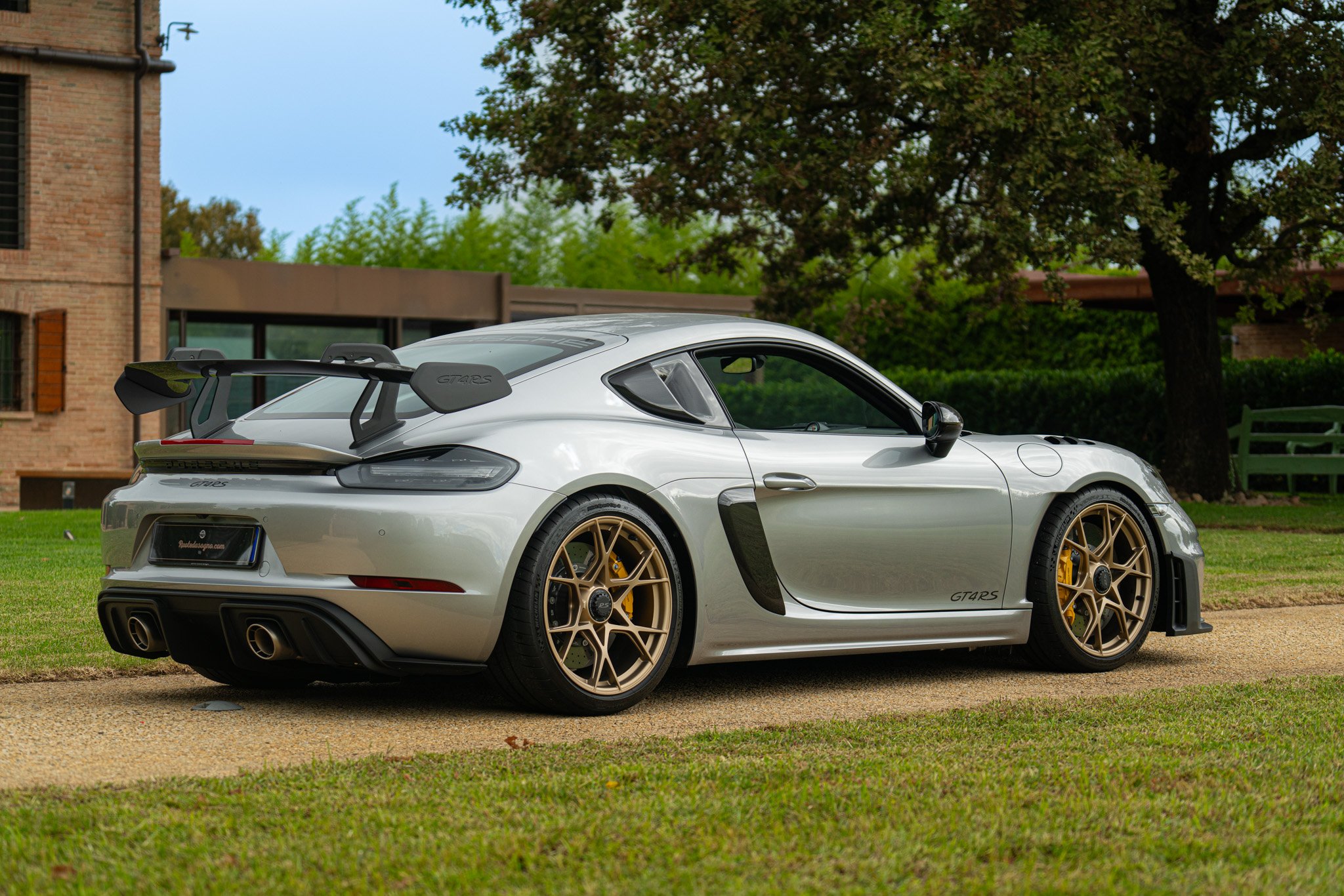 Porsche CAYMAN 718 GT4 RS “weissach” 