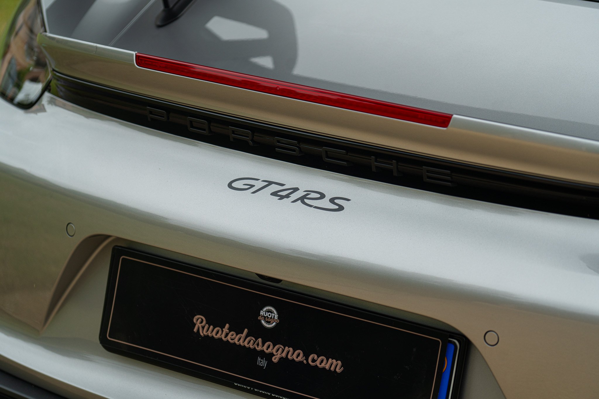 Porsche CAYMAN 718 GT4 RS “weissach” 