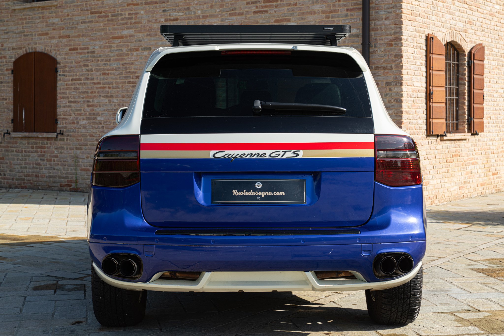 Porsche CAYENNE S LIVREA ROTHMANS 