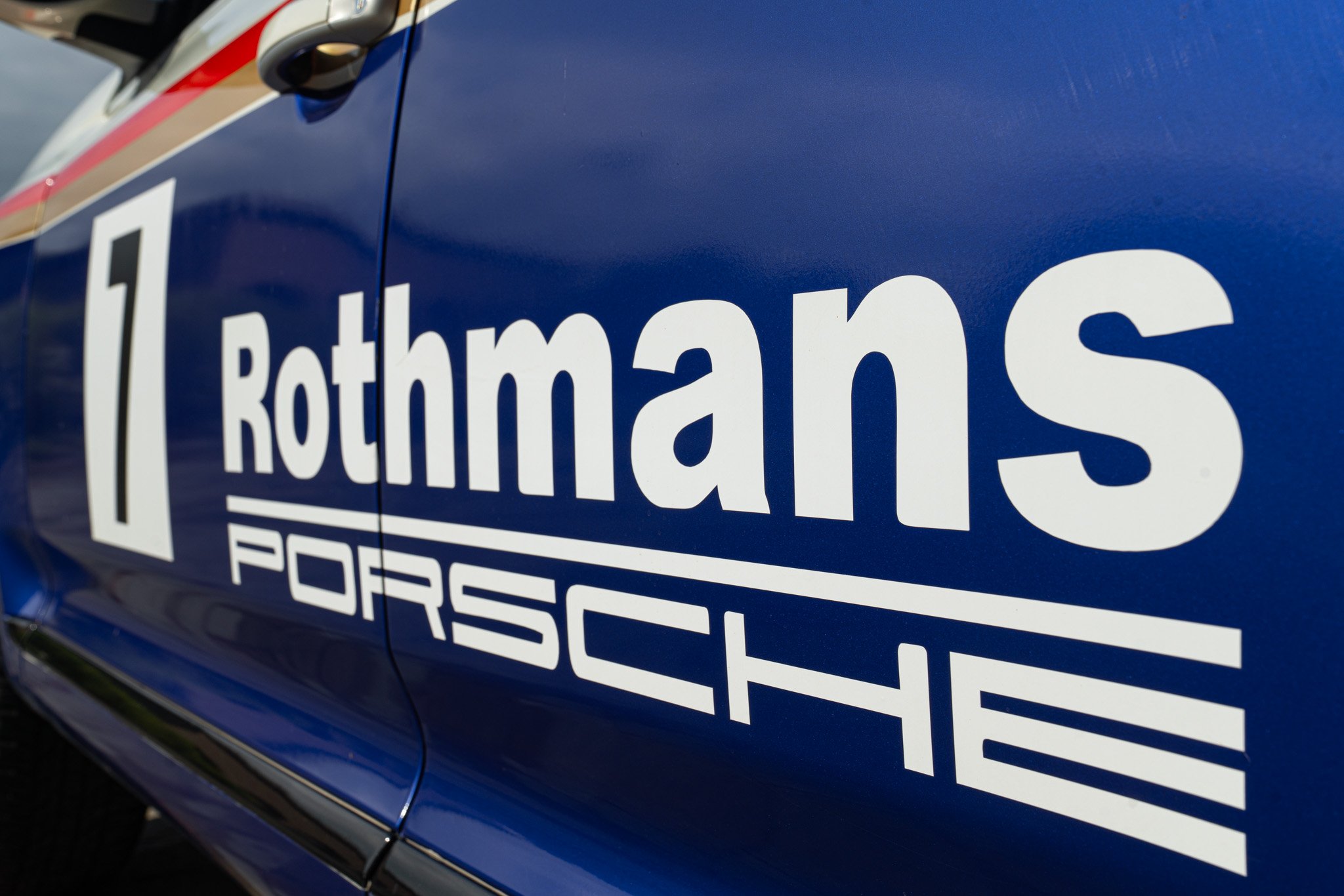 Porsche CAYENNE S LIVREA ROTHMANS 