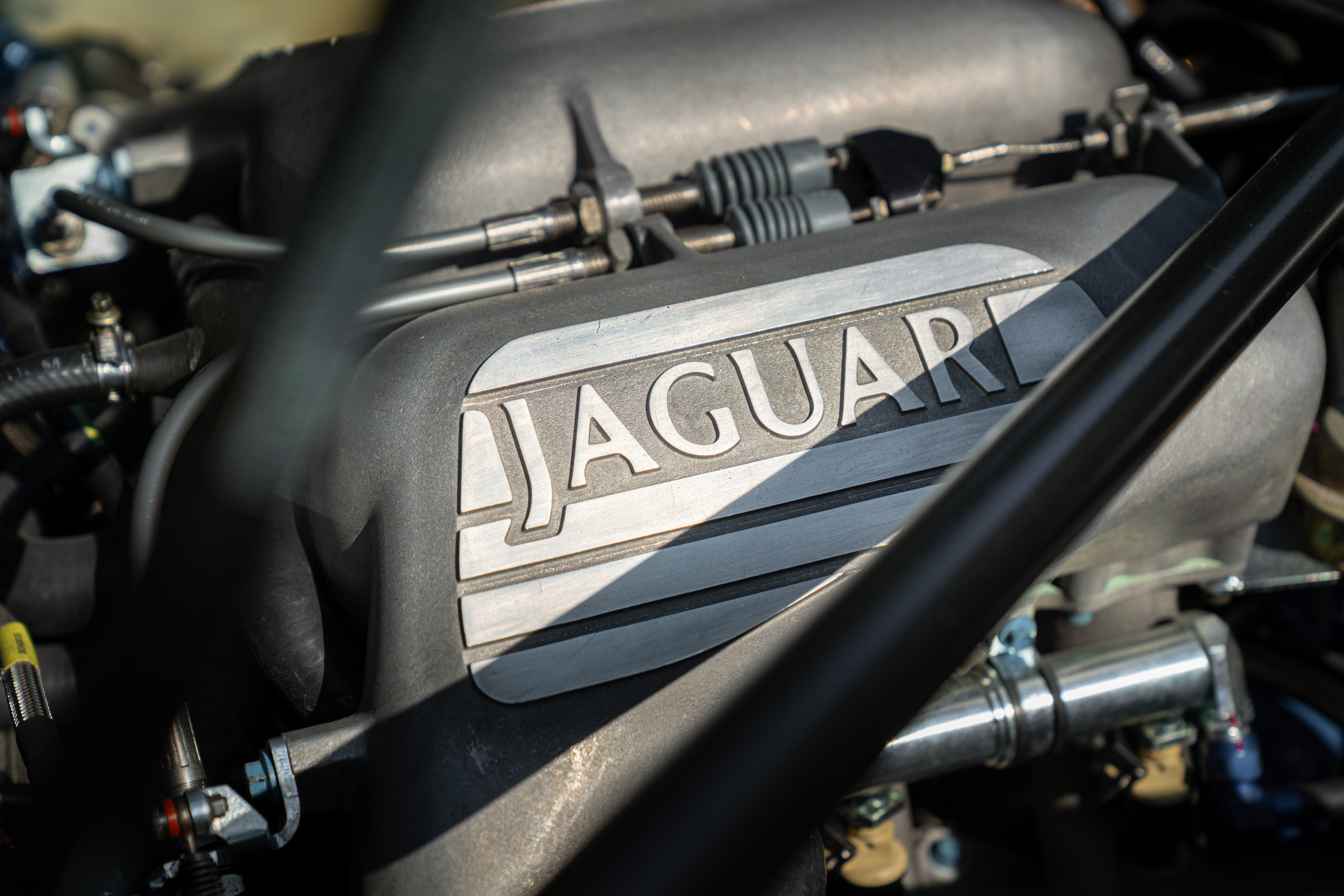 Jaguar XJ 220 