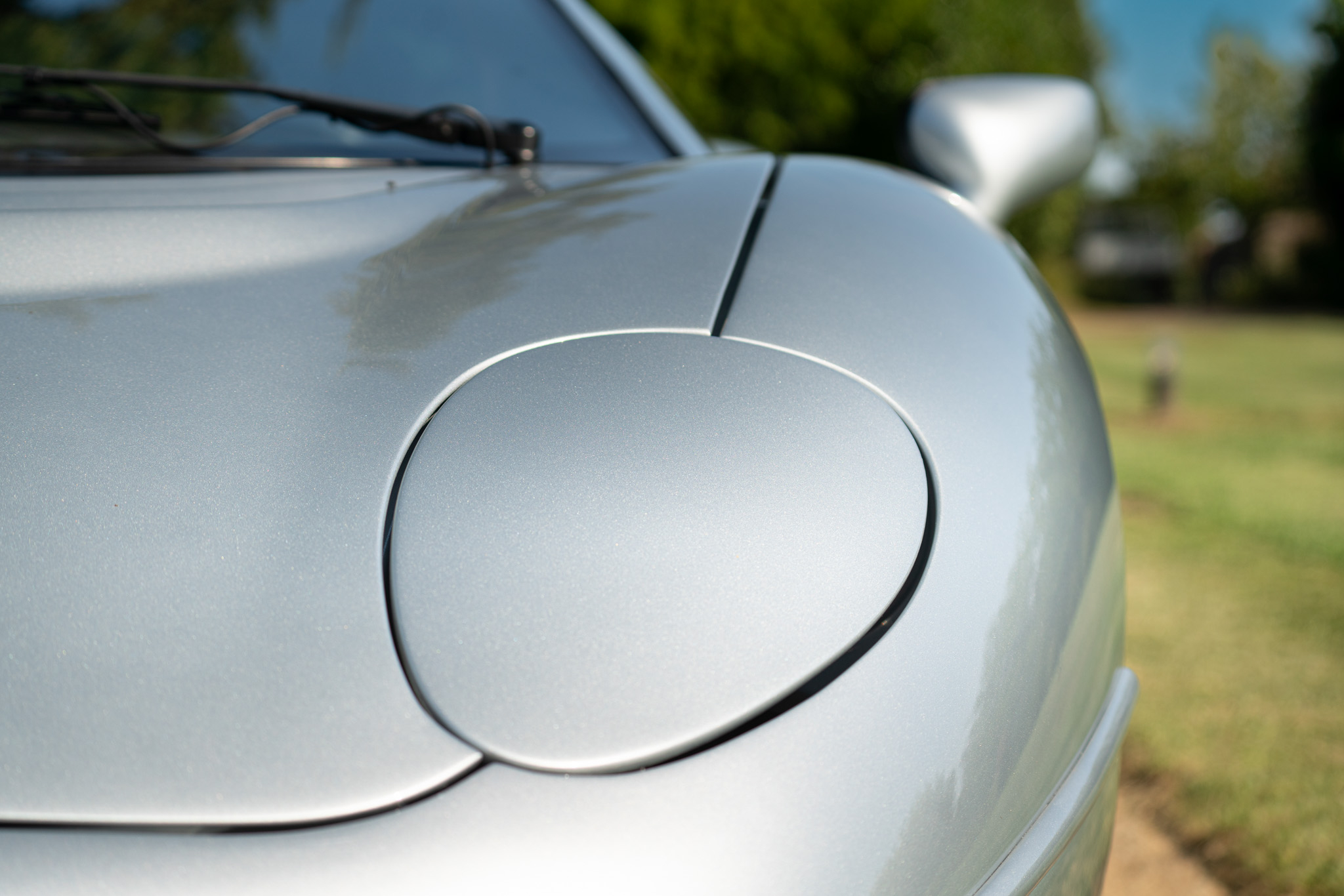 Jaguar XJ 220 