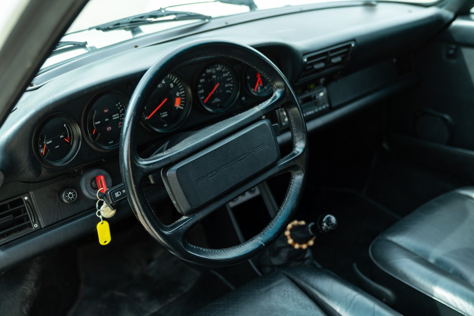 Porsche 911 CARRERA 3.2 CABRIOLET 