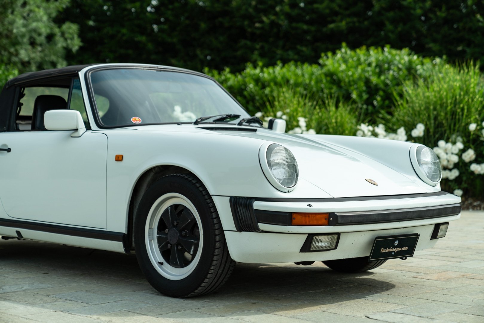 Porsche 911 CARRERA 3.2 CABRIOLET 