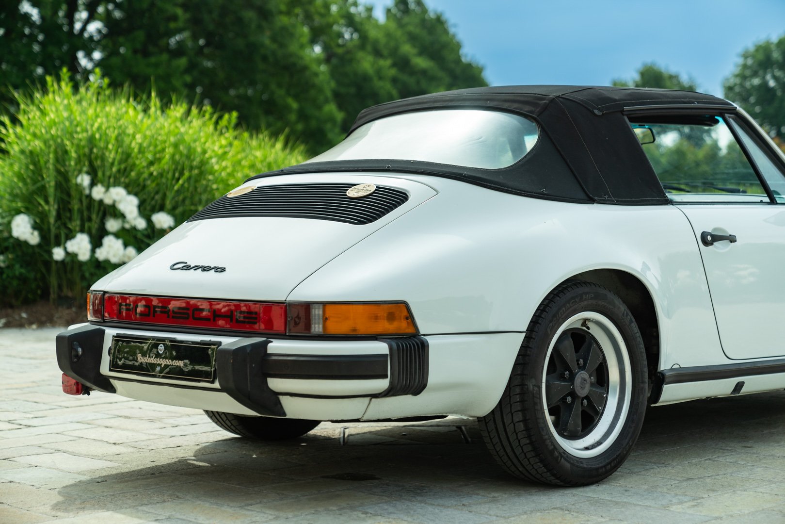 Porsche 911 CARRERA 3.2 CABRIOLET 