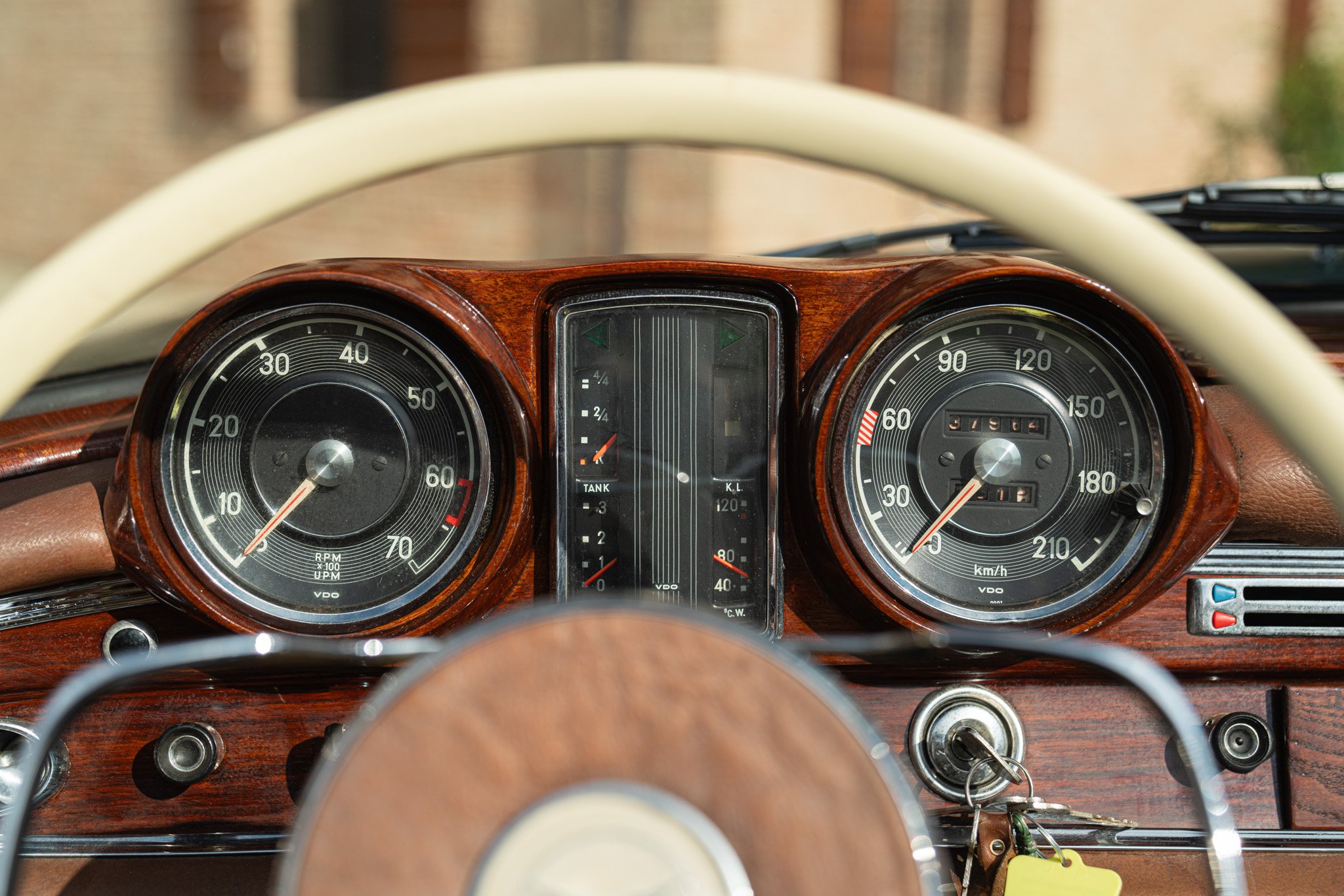 Mercedes Benz 220 SE CABRIOLET 