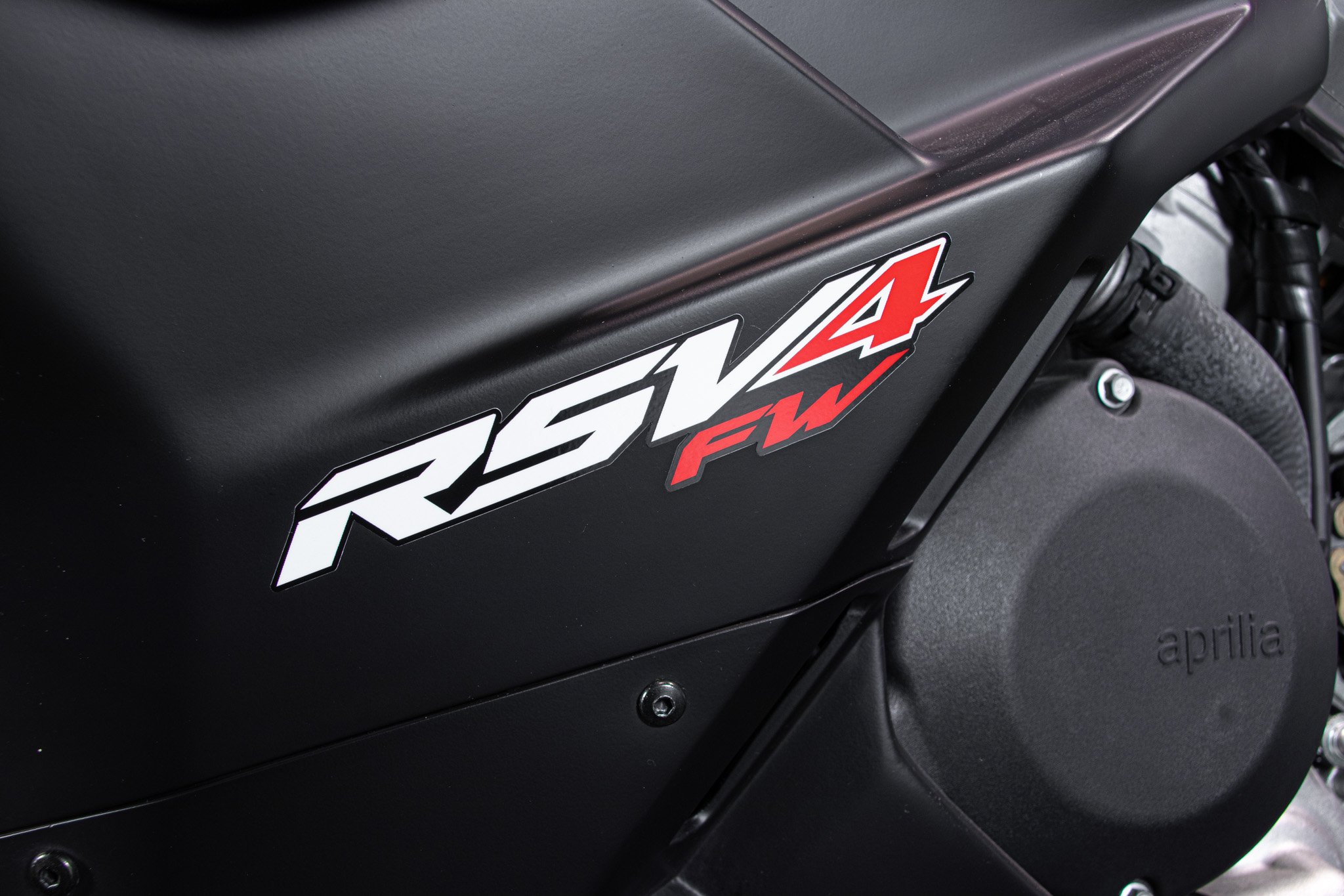 Aprilia RSV4 FACTORY WORKS 