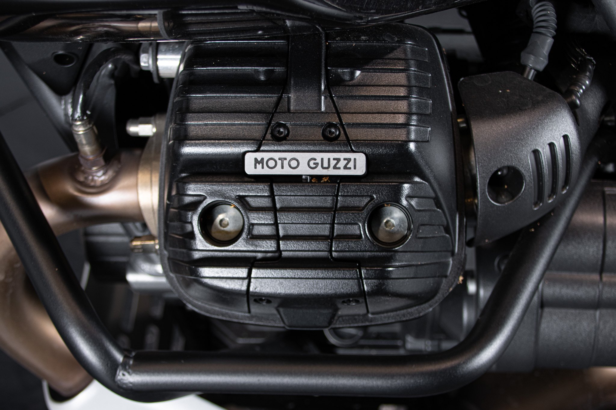 Moto Guzzi V85 TT GUARDIA D’ONORE 1946 