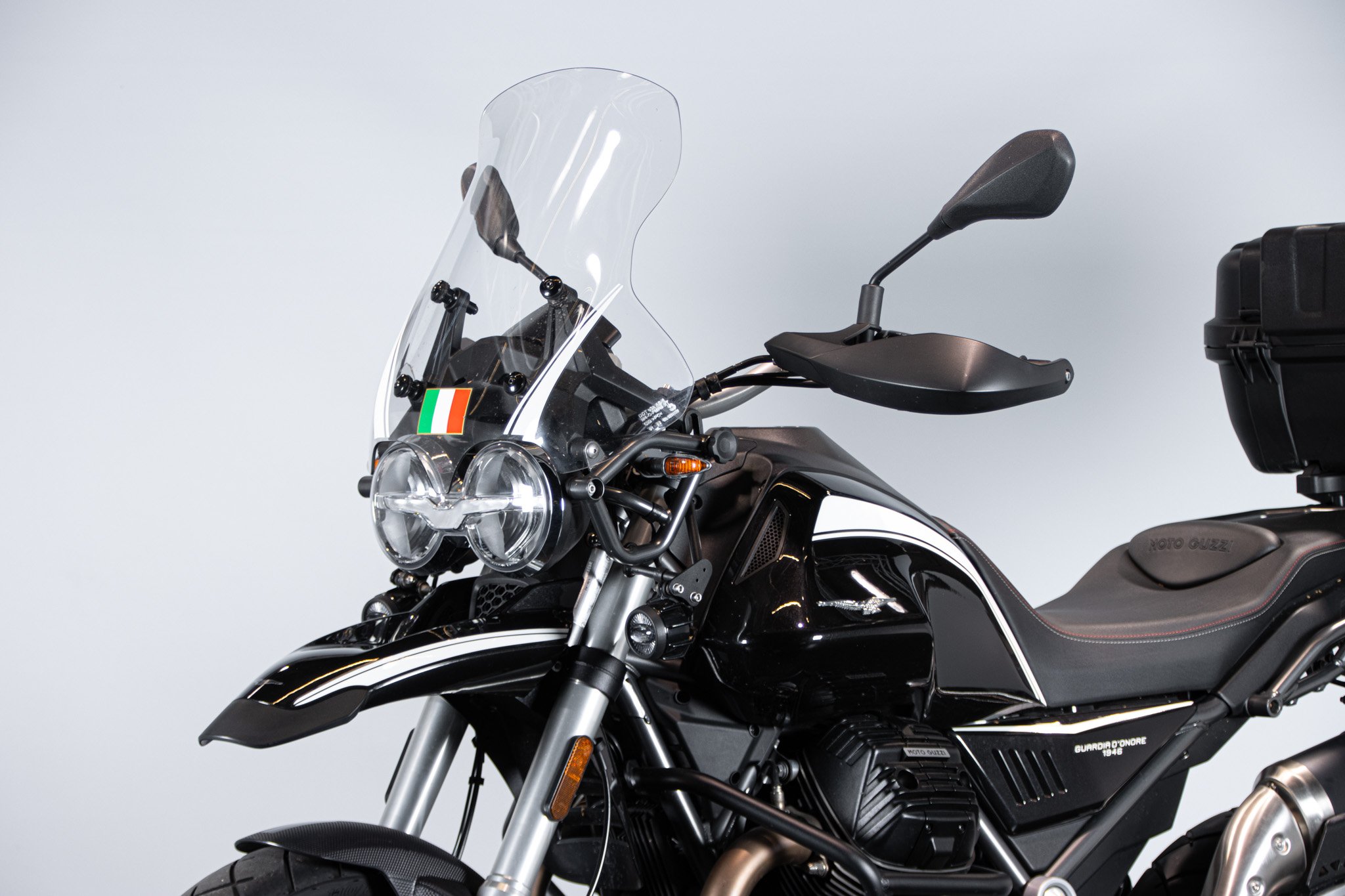 Moto Guzzi V85 TT GUARDIA D’ONORE 1946 
