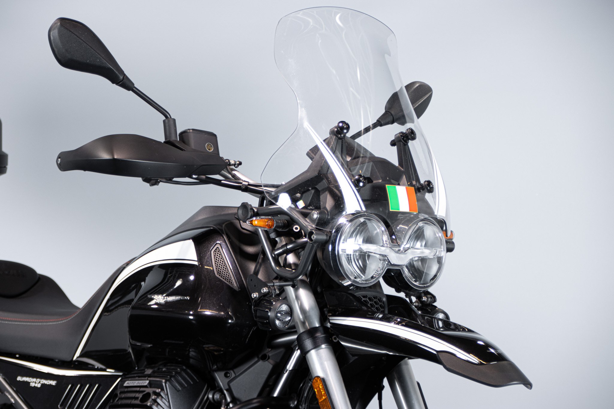 Moto Guzzi V85 TT GUARDIA D’ONORE 1946 