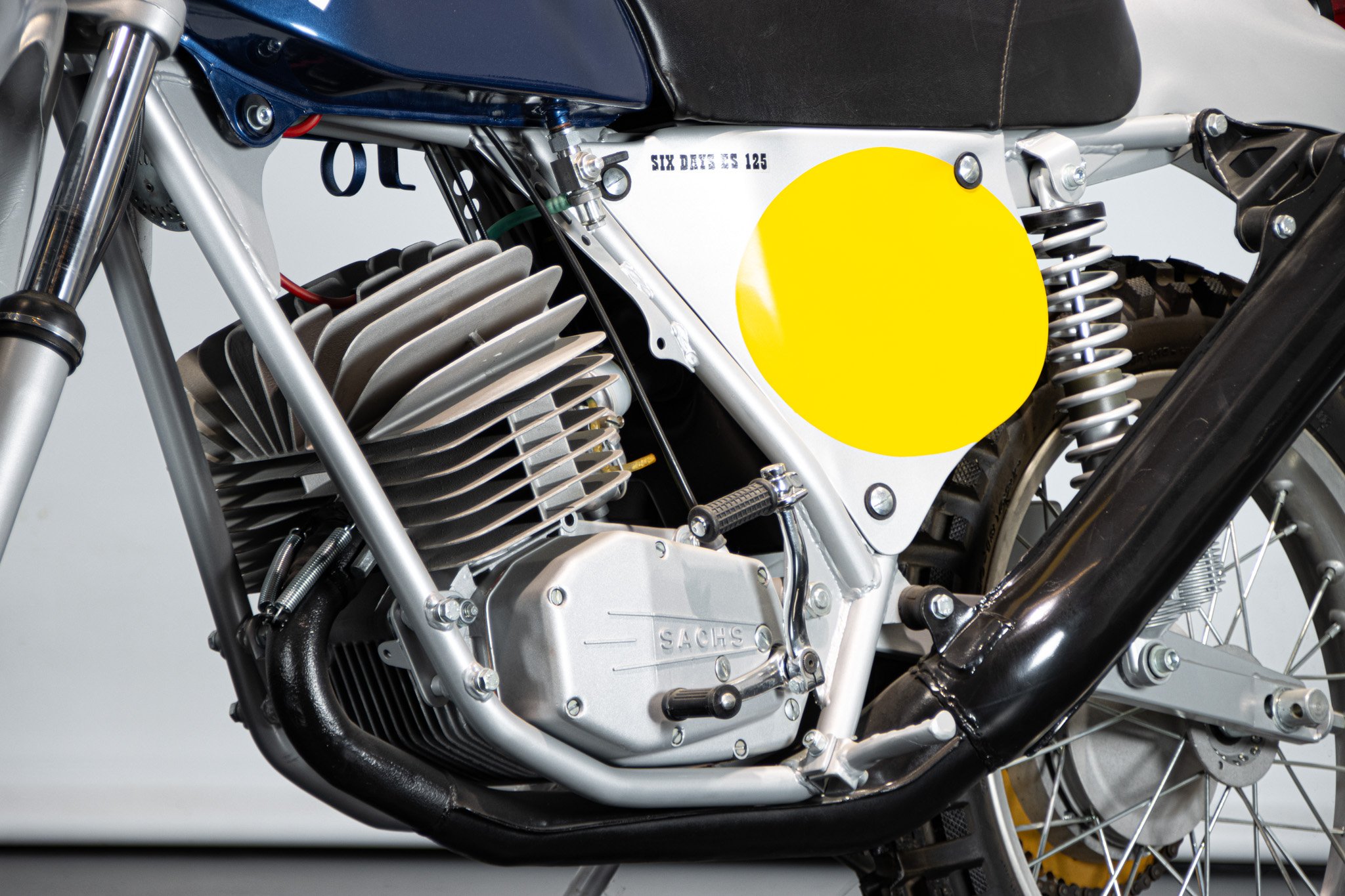 SWM SIX DAYS ES 125 