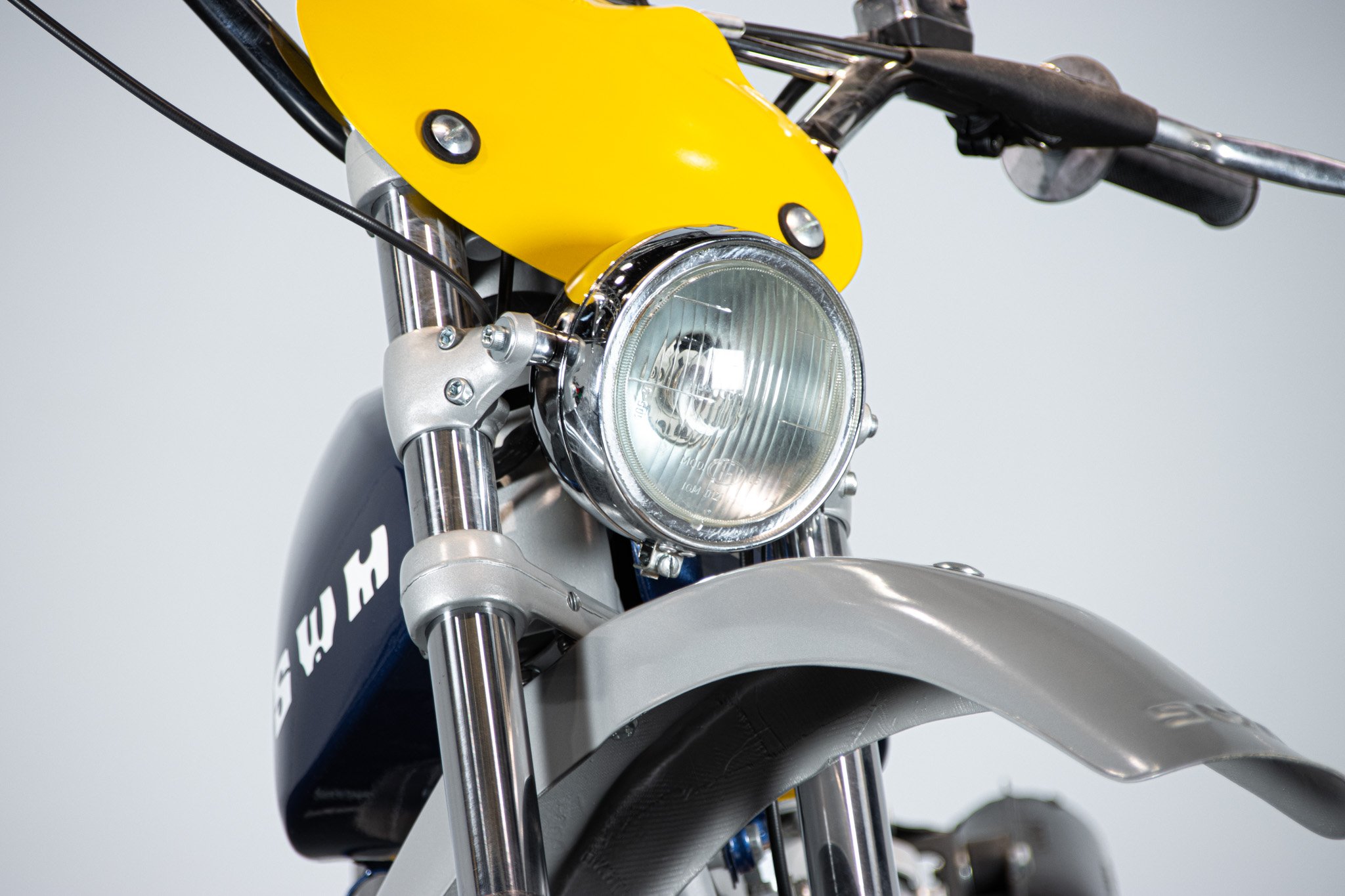 SWM SIX DAYS ES 125 