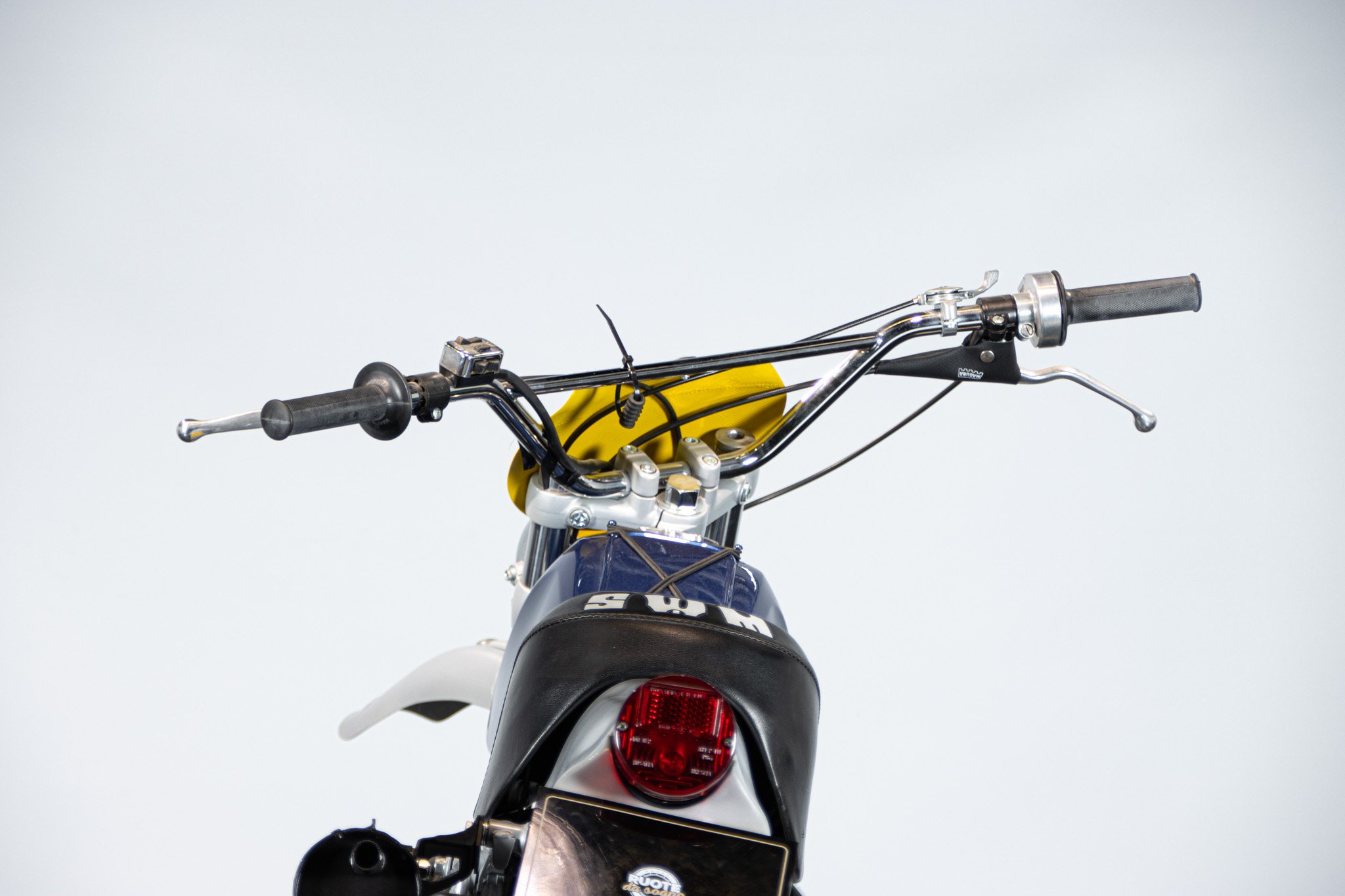 SWM SIX DAYS ES 125 