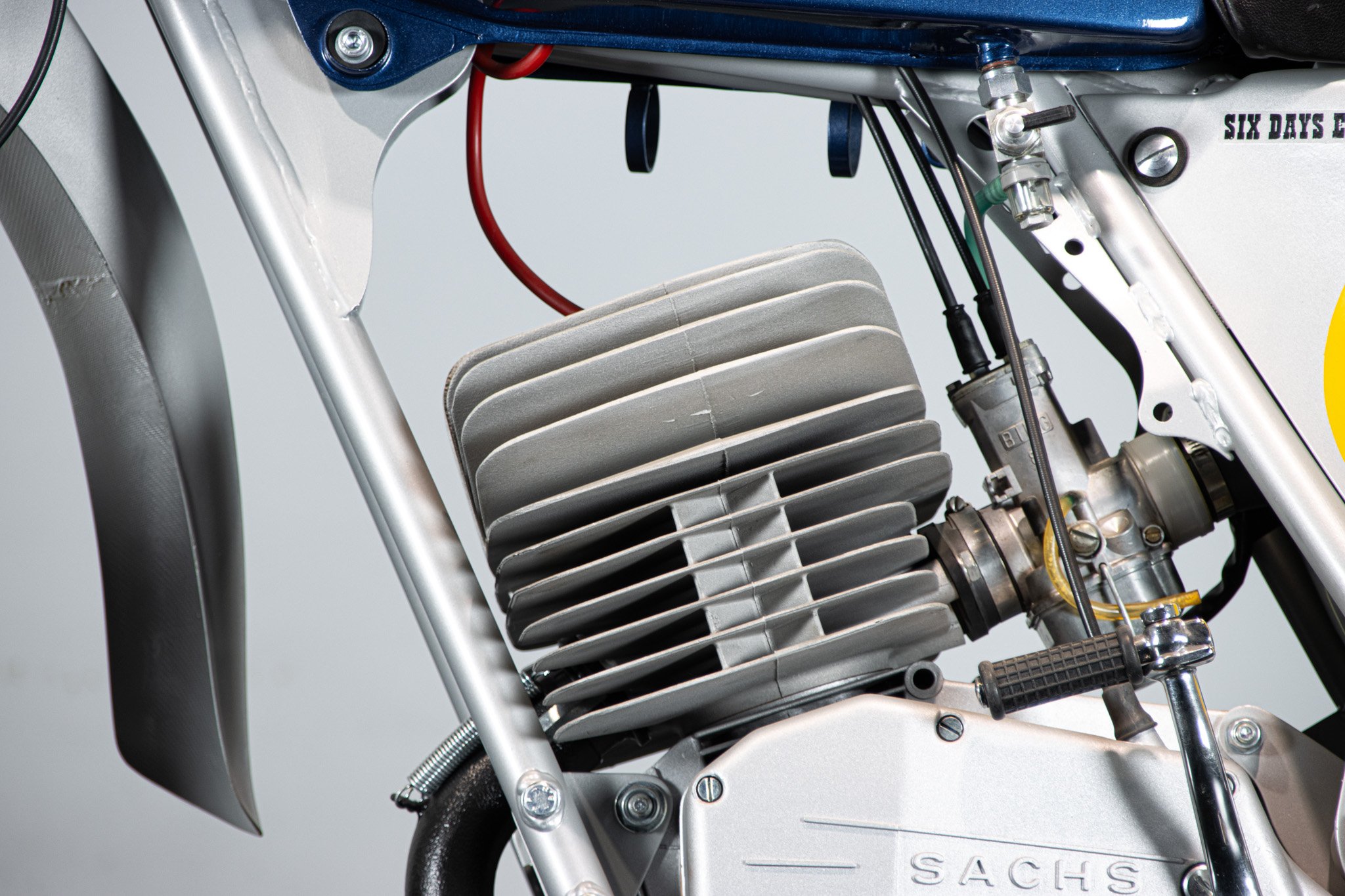 SWM SIX DAYS ES 125 