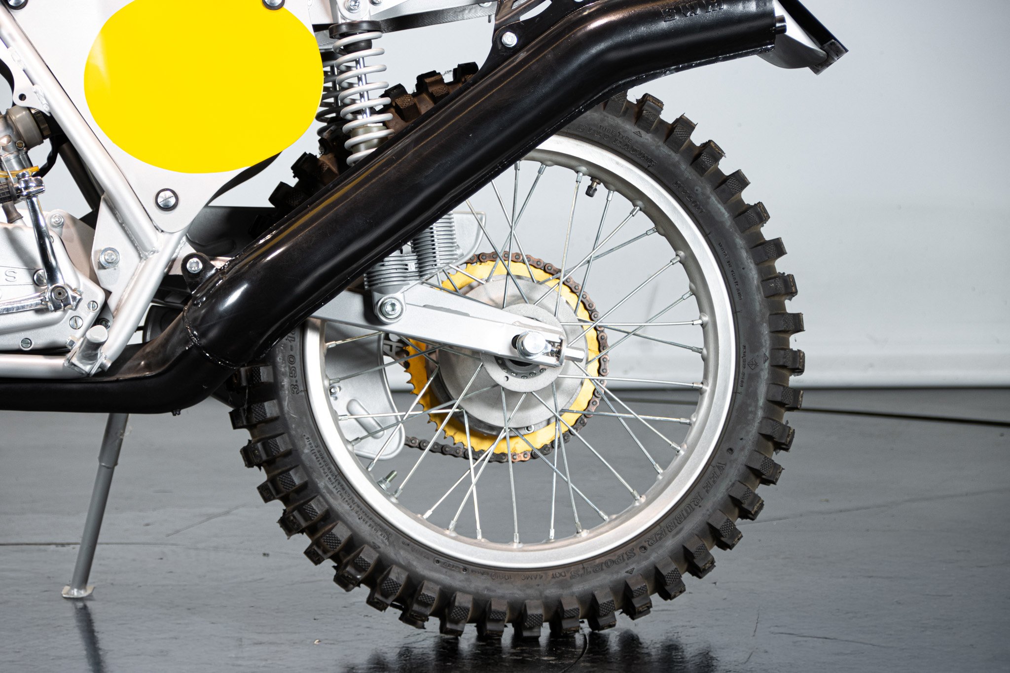 SWM SIX DAYS ES 125 