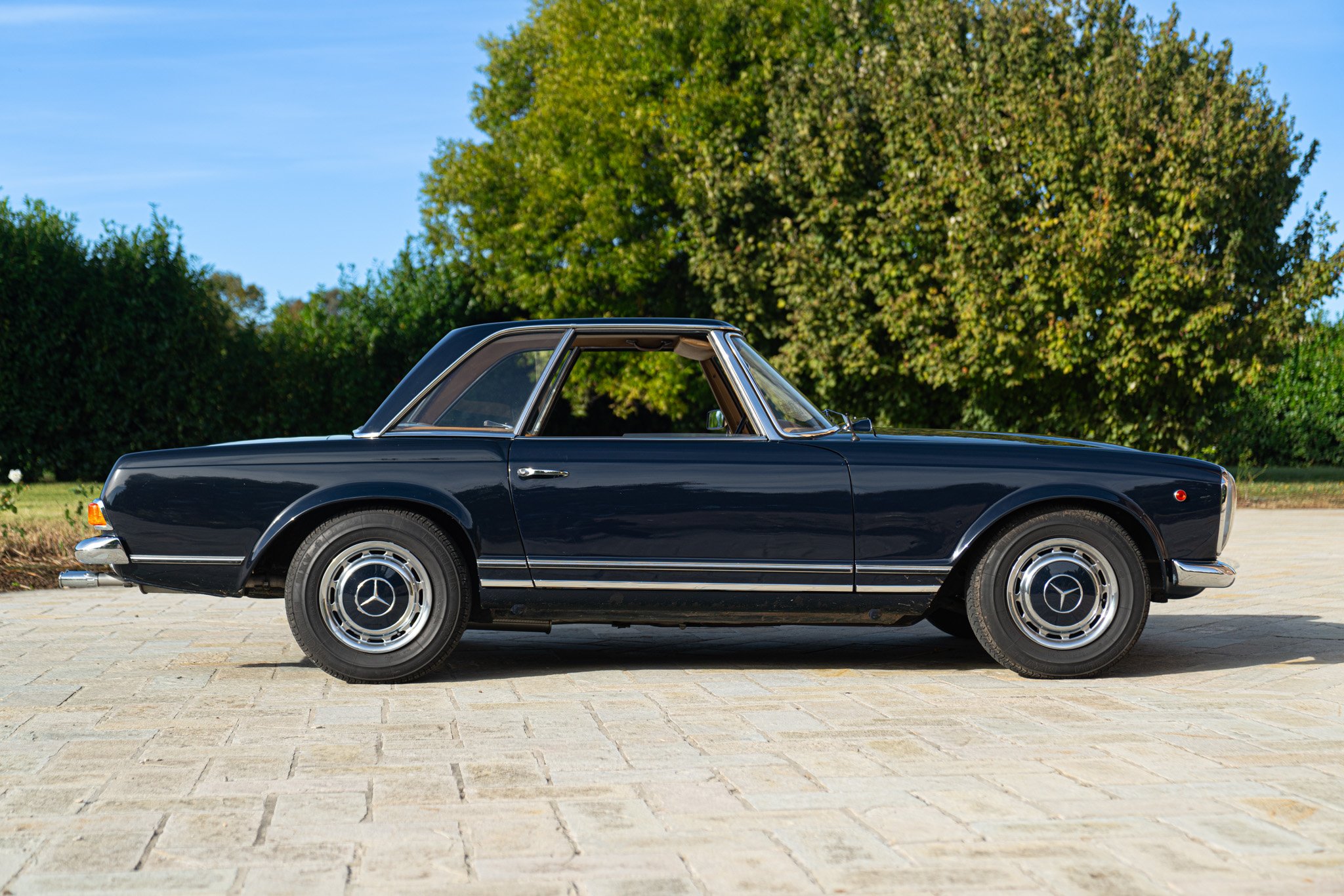 Mercedes Benz 280 SL 