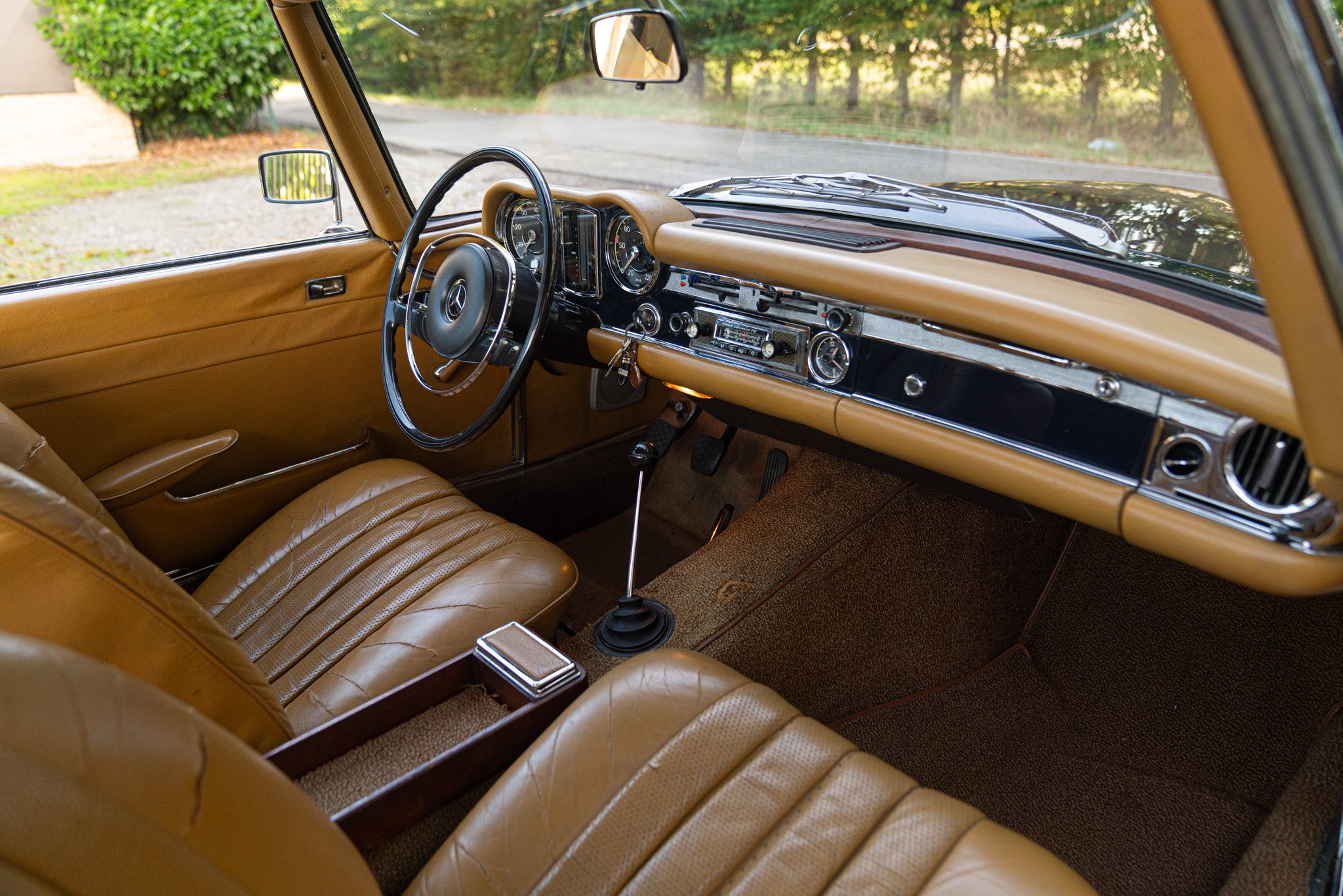 Mercedes Benz 280 SL 