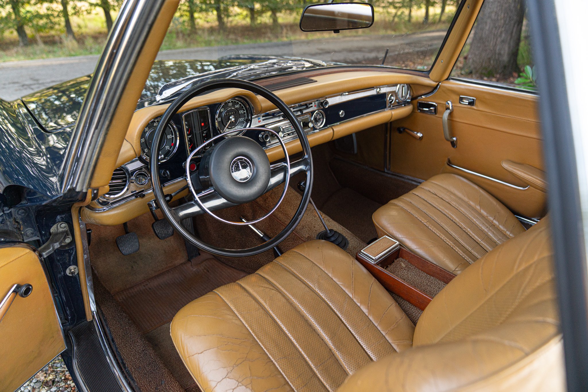 Mercedes Benz 280 SL 