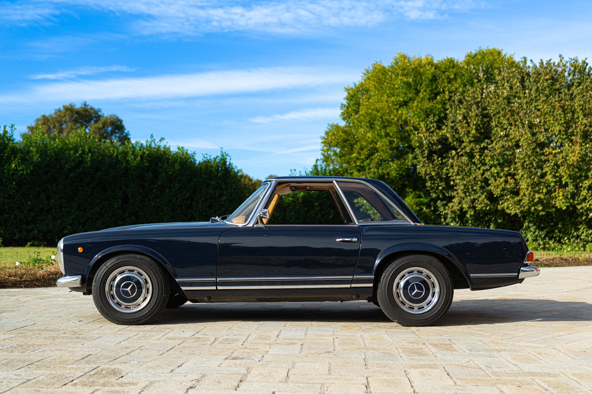 Mercedes Benz 280 SL 