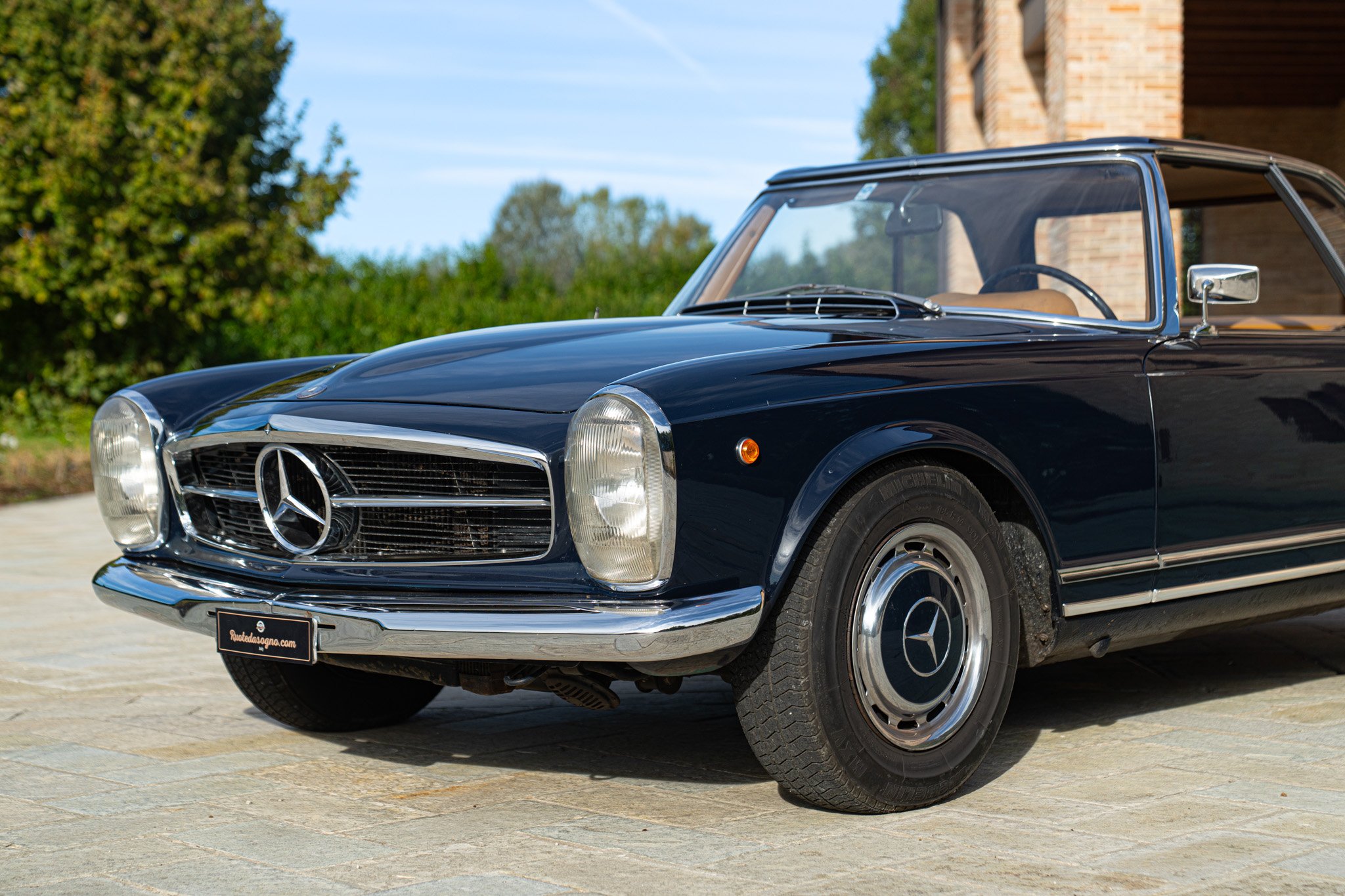 Mercedes Benz 280 SL 