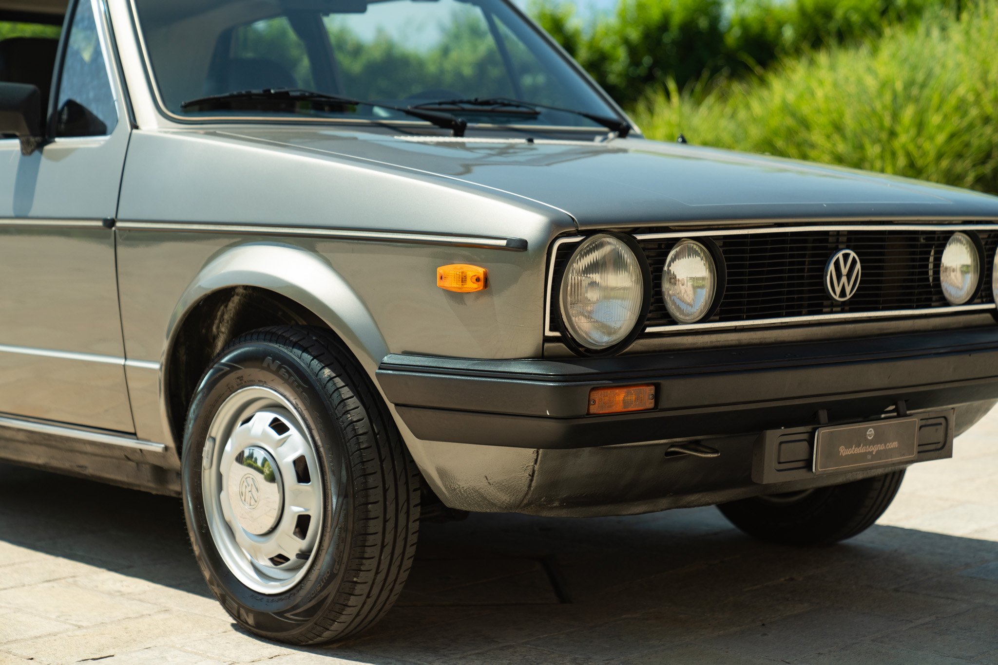 Volkswagen GOLF MK1 CABRIOLET 