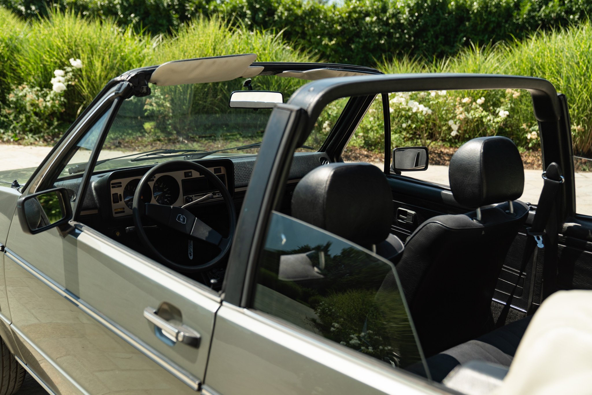 Volkswagen GOLF MK1 CABRIOLET 