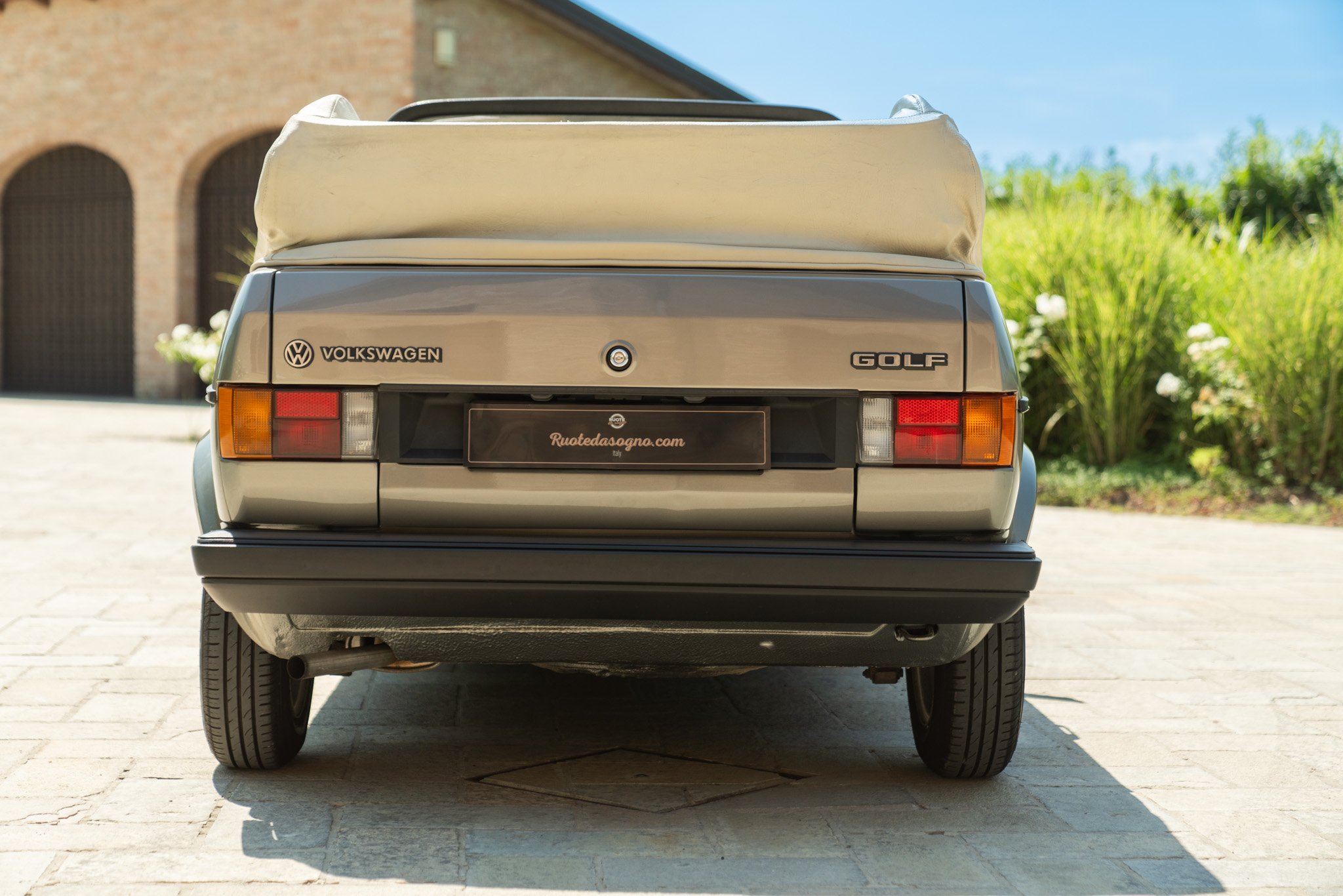 Volkswagen GOLF MK1 CABRIOLET 