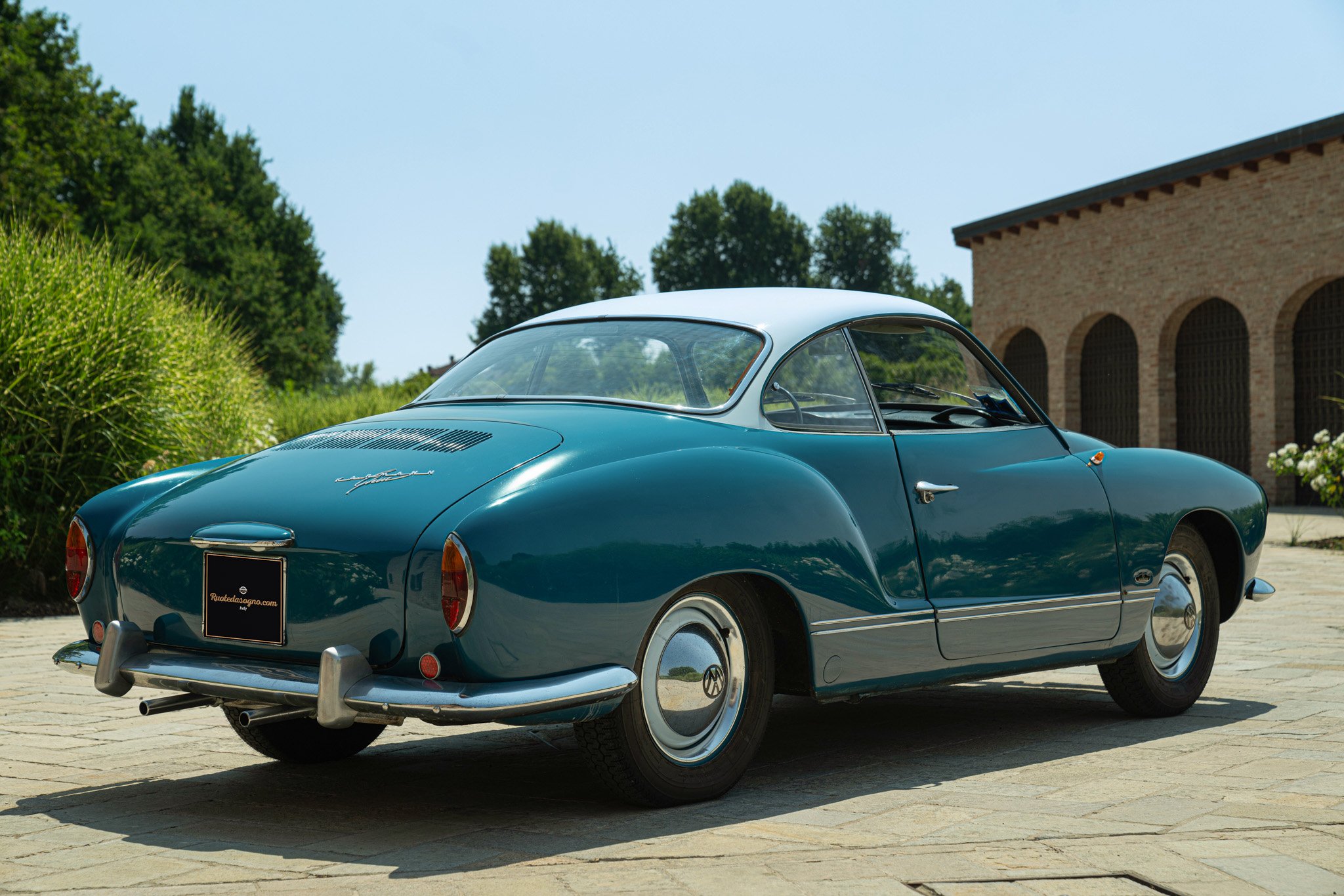 Volkswagen Karmann Ghia 