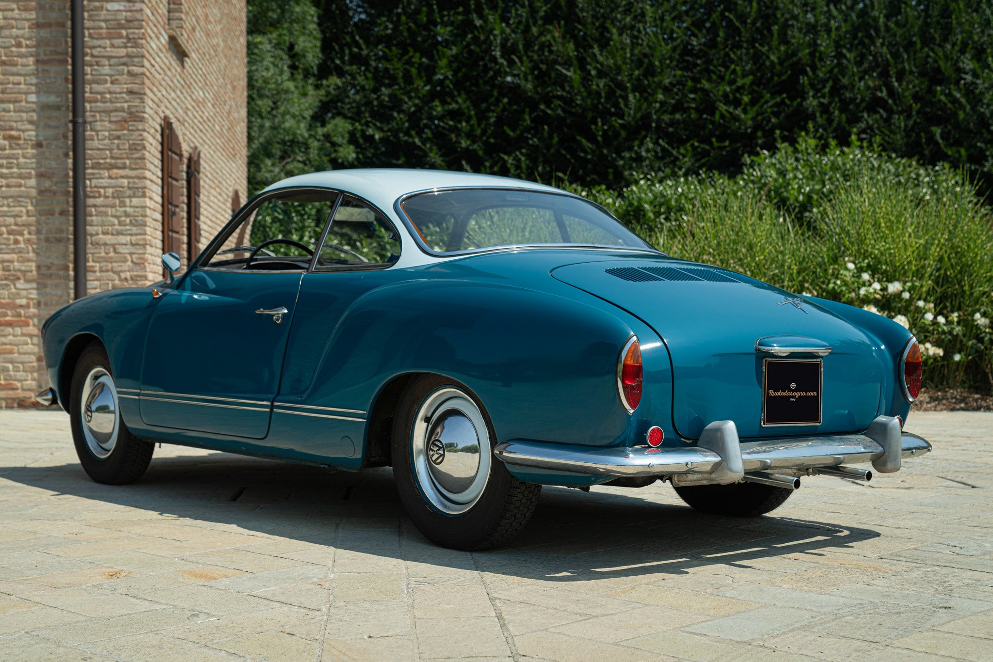 Volkswagen Karmann Ghia 