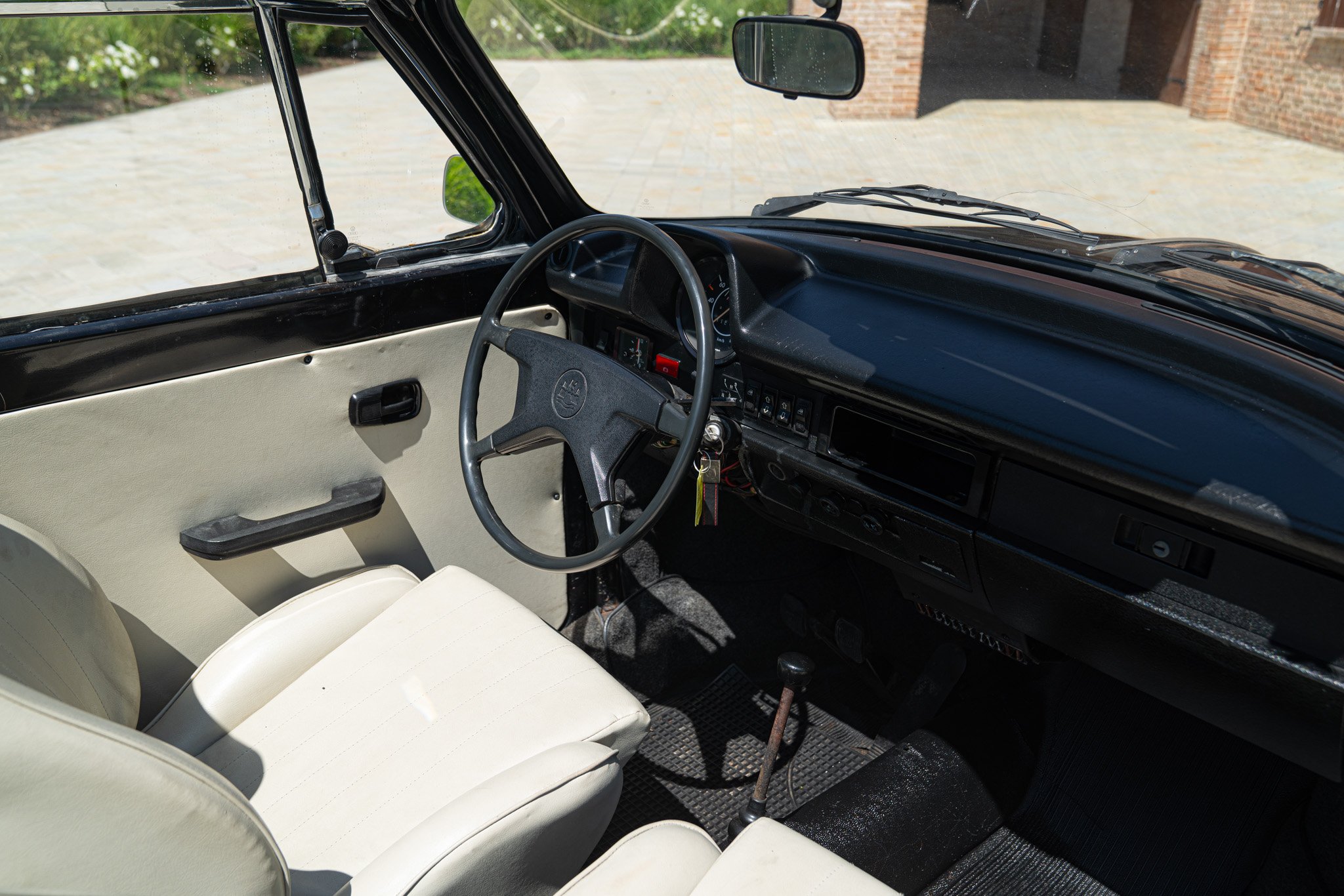 Volkswagen MAGGIOLONE CABRIOLET 1303 