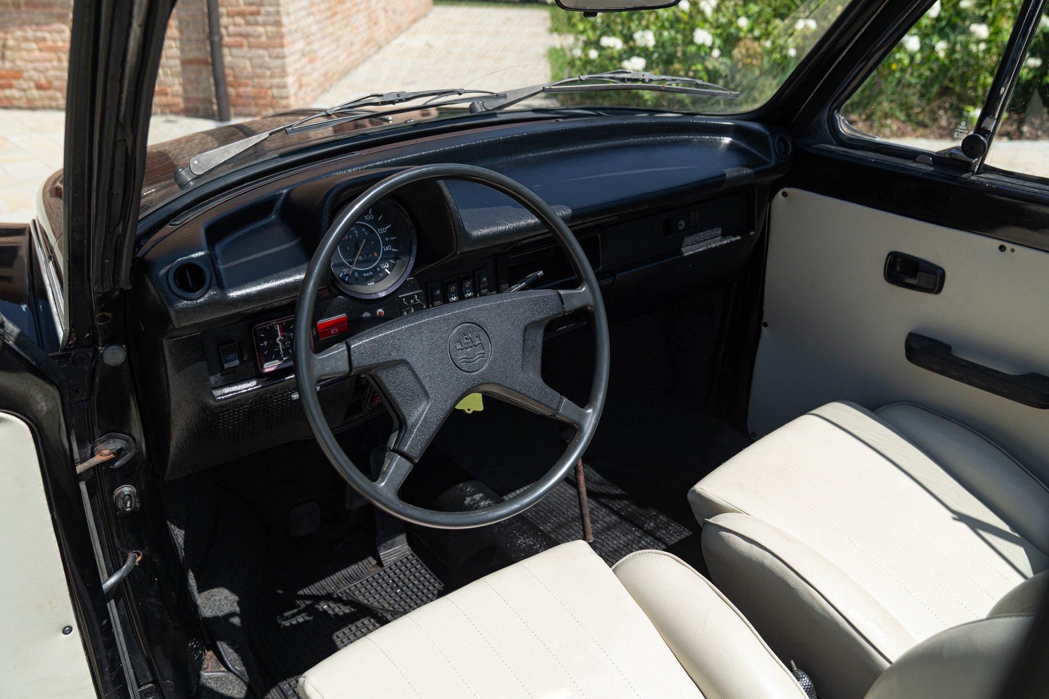 Volkswagen MAGGIOLONE CABRIOLET 1303 