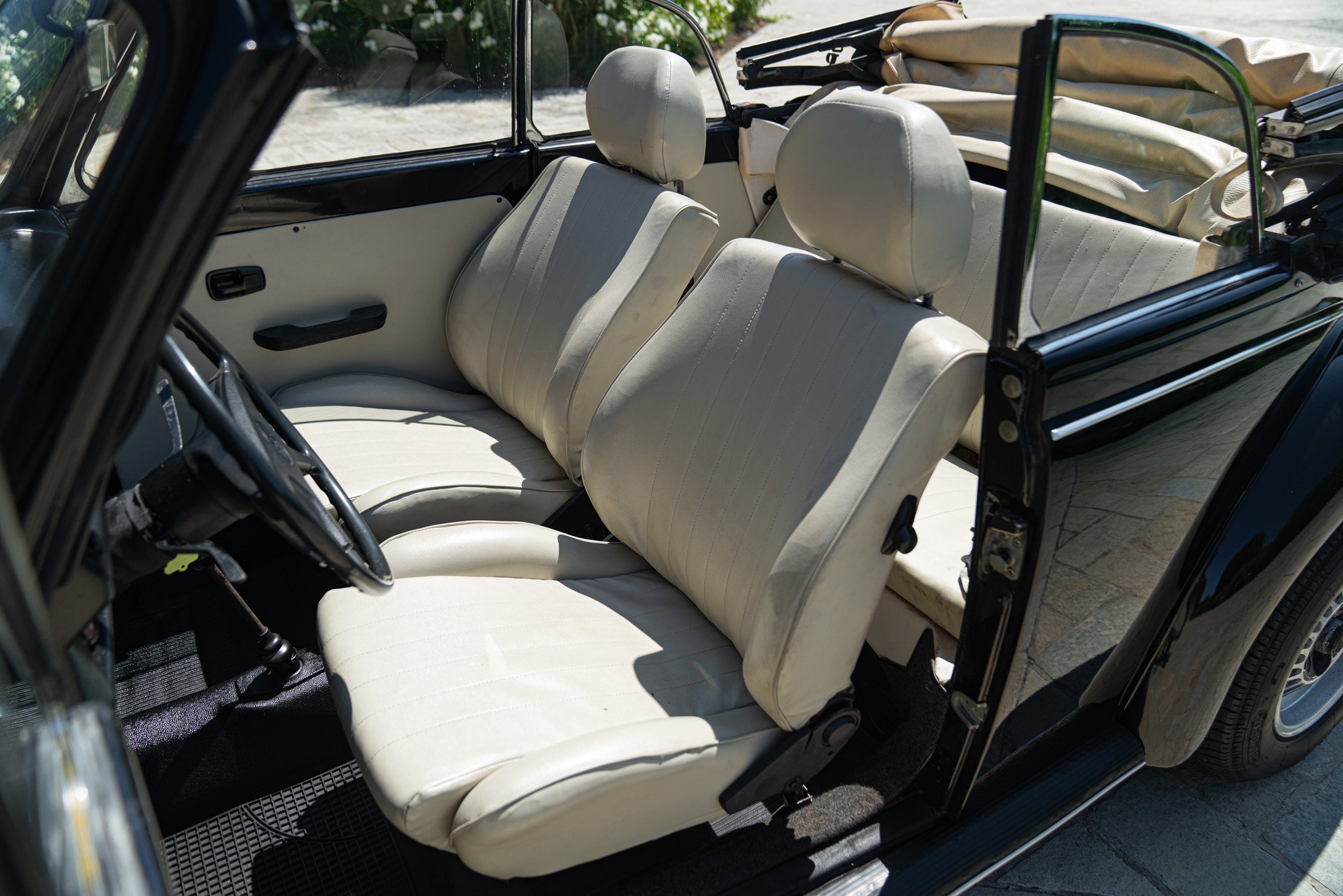 Volkswagen MAGGIOLONE CABRIOLET 1303 