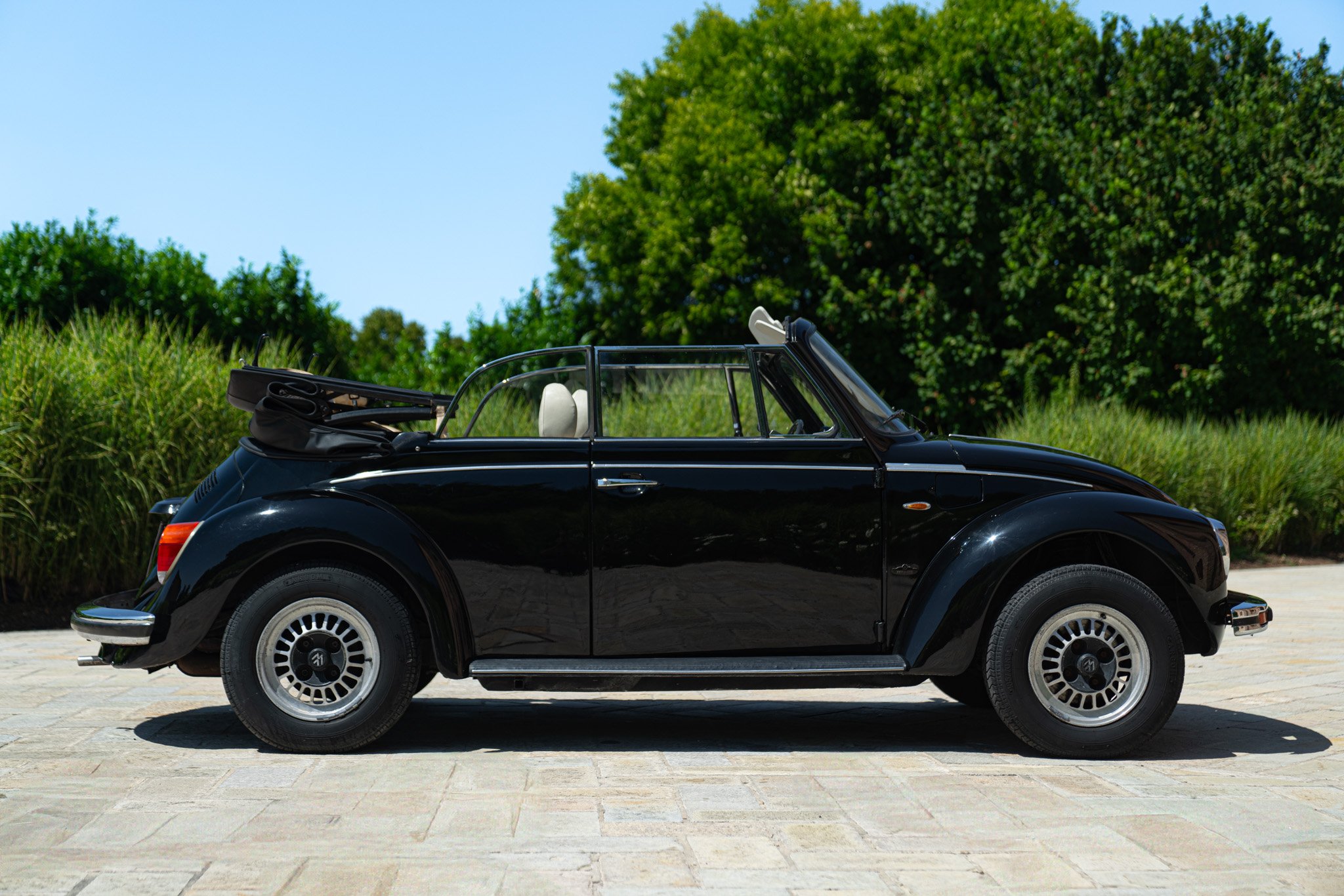 Volkswagen MAGGIOLONE CABRIOLET 1303 