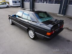 Mercedes Benz  190 E 2.3