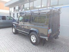 Land Rover Defender 110 SE