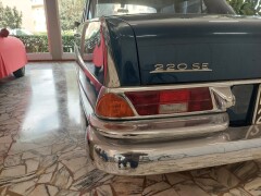 Mercedes Benz 220 SE