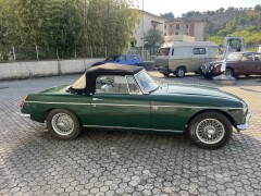 MG B Roadster