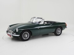 MG B \'77 
