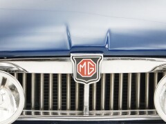 MG B GT \'73 