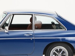 MG B GT \'73 