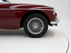 MG B \'74 