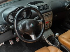 Alfa Romeo GT COUPE\' JTS \"DISTINCTIVE EDITION\" 