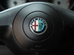 Alfa Romeo GT COUPE\' JTS \"DISTINCTIVE EDITION\" 