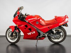 Honda VFR 750 