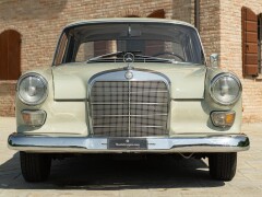 Mercedes Benz 200 CODINE 