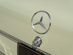 Mercedes Benz 200 CODINE 