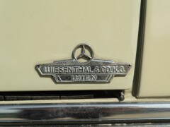 Mercedes Benz 200 CODINE 