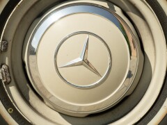 Mercedes Benz 200 CODINE 